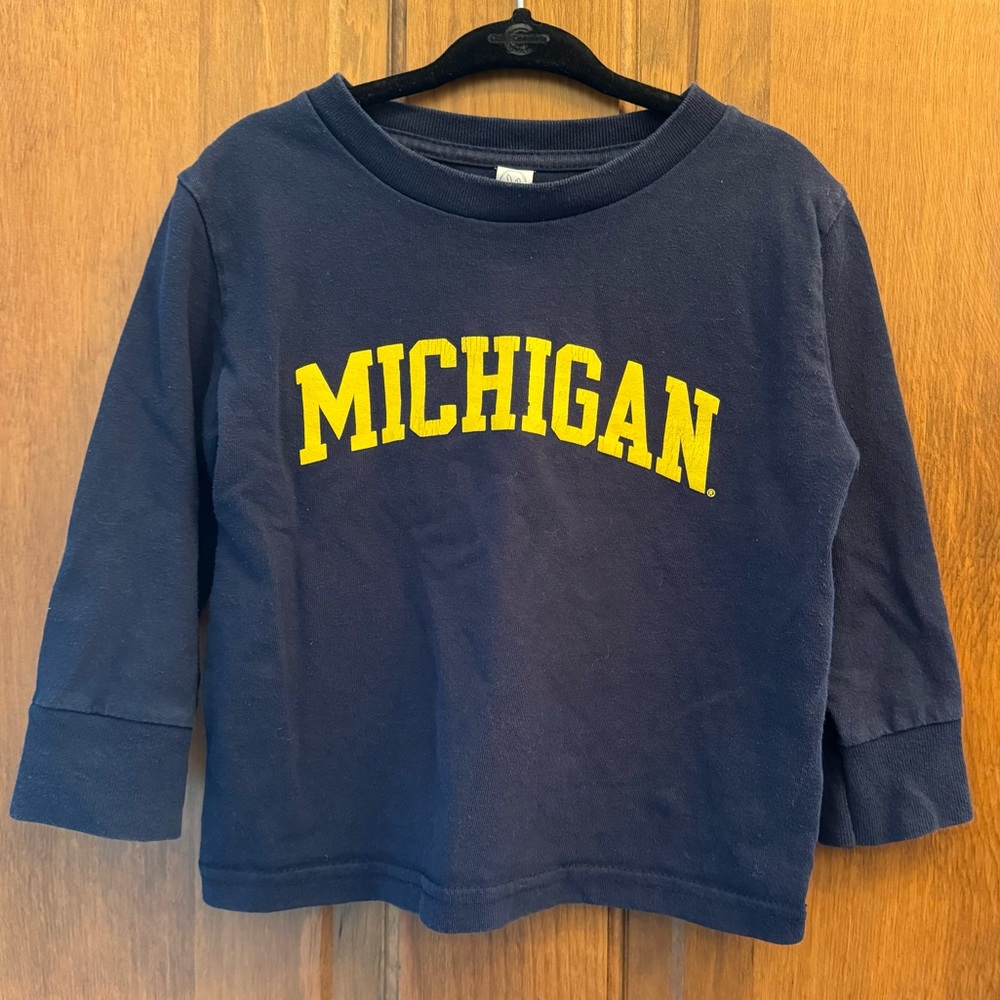 Good used condition toddler Michigan wolverines shirt 3T